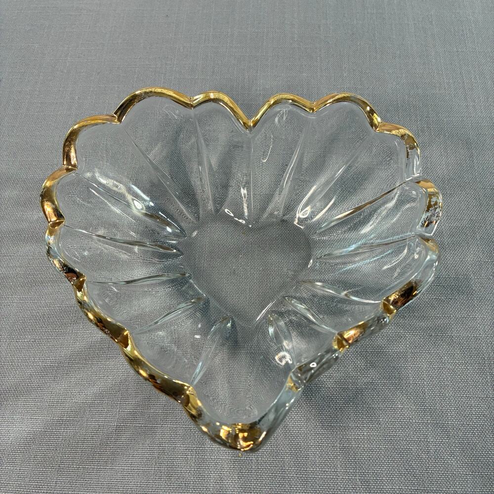 Vintage Heart Shaped Clear Glass Candy Dish Gold Trim Trinket Bowl 5 Inch